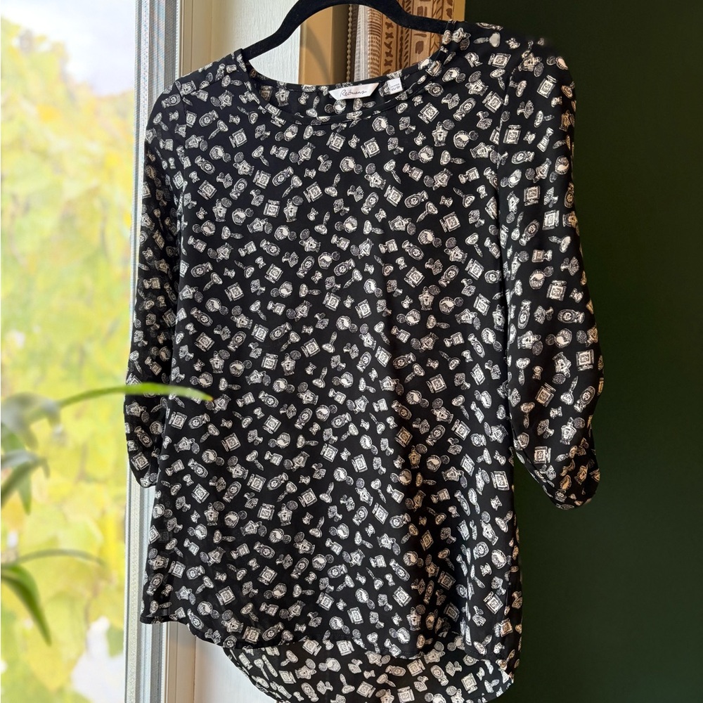 Reitmans Black and White Printed Blouse XS